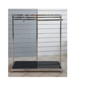 ESPOSITORE VESTITI